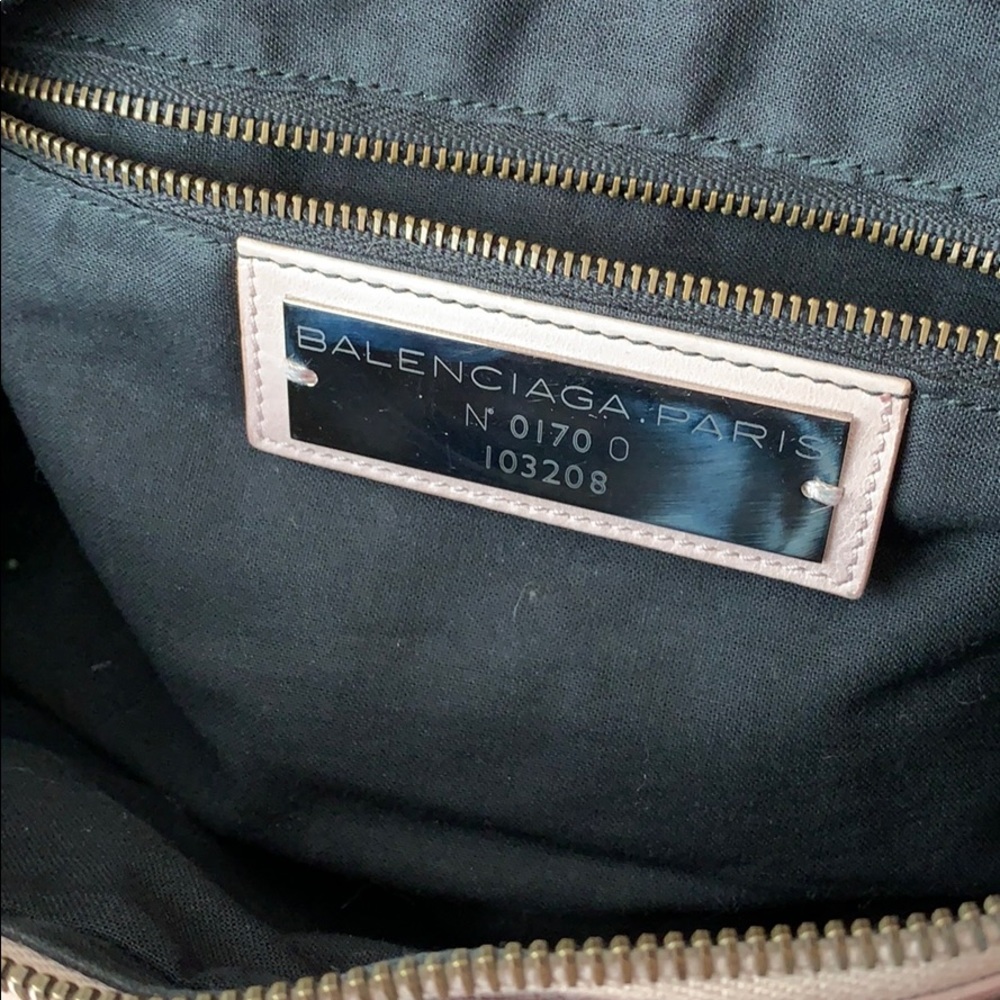 Balenciaga First - Picture 3 of 8